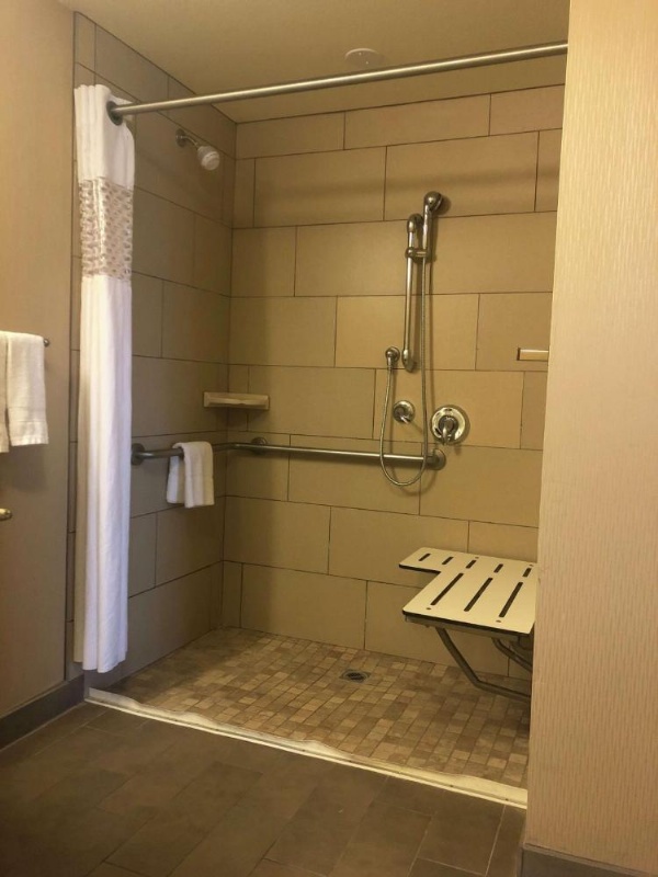 Hampton Inn By Hilton And Suites Salinas image 18